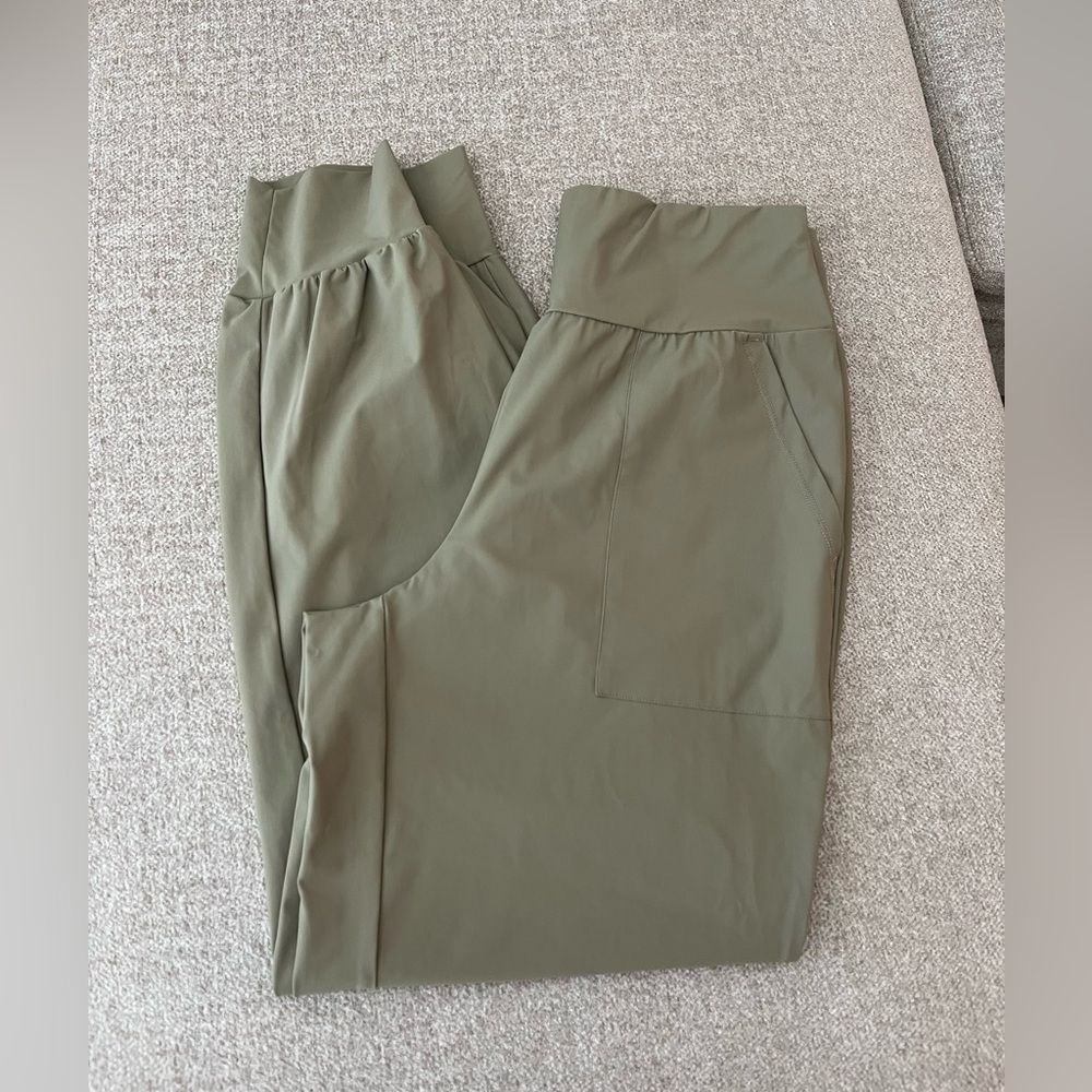 Halara medium joggers - Picture 5 of 5